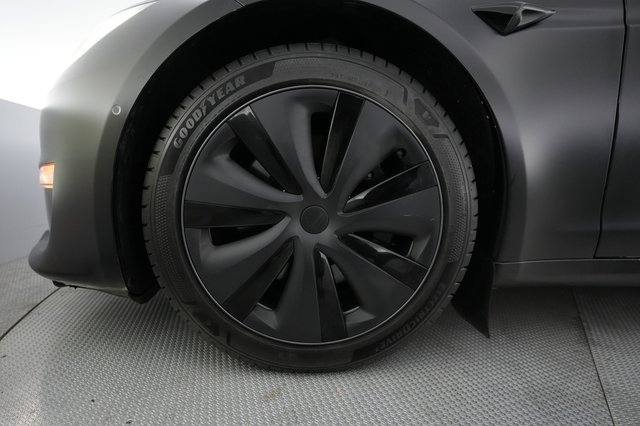 2022 Tesla Model S — photo 15 of 24
