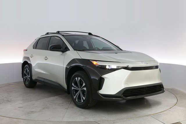 2024 Toyota bZ4X — photo 10 of 21