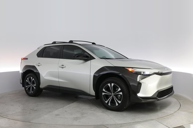 2024 Toyota bZ4X — photo 11 of 21