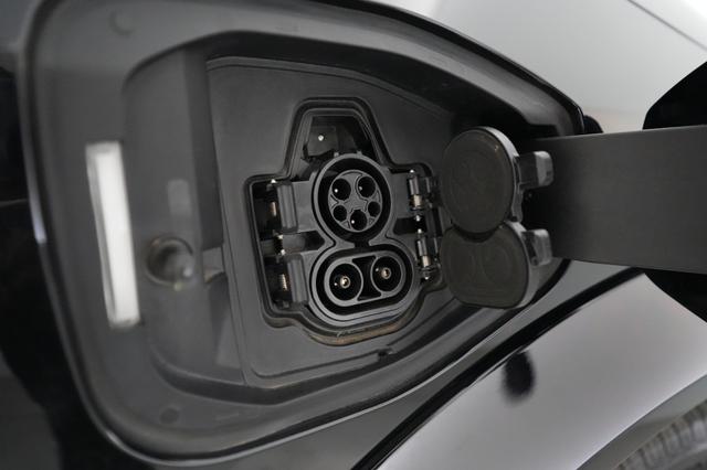 2023 Nissan Ariya — photo 8 of 22