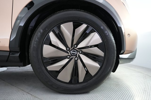 2023 Nissan Ariya — photo 17 of 21