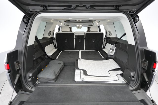 2023 Rivian R1S — photo 6 of 24