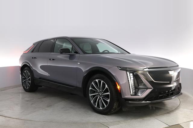 2024 Cadillac Lyriq — photo 10 of 21