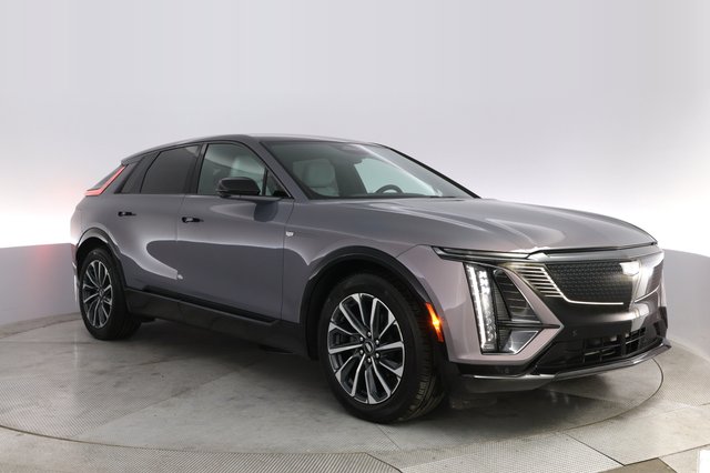 2024 Cadillac Lyriq — photo 10 of 21