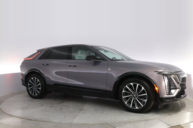 2024 Cadillac Lyriq — photo 11 of 21