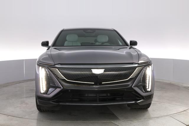 2024 Cadillac Lyriq — photo 9 of 21