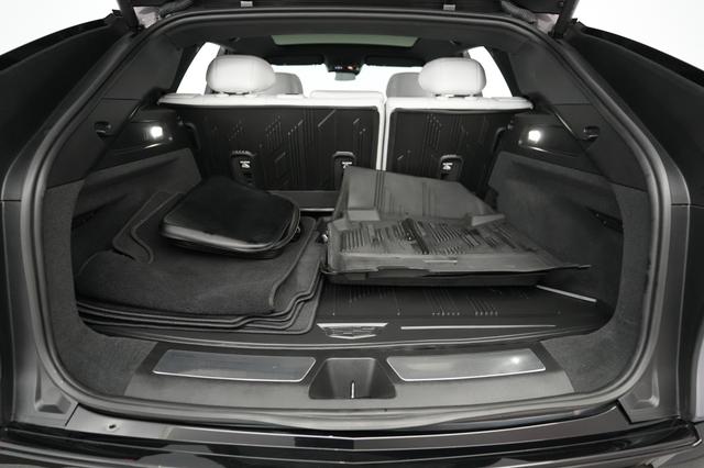 2024 Cadillac Lyriq — photo 6 of 21