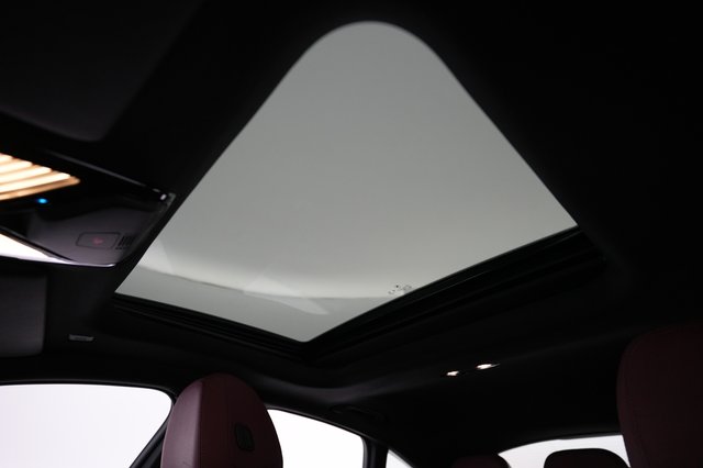 2022 BMW i4 — photo 20 of 21