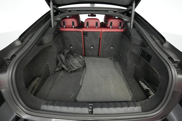 2022 BMW i4 — photo 6 of 21