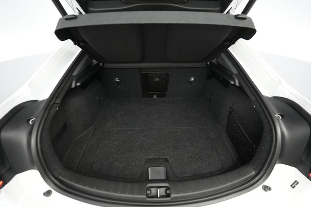 2022 Polestar 2 — photo 6 of 23