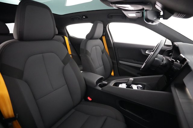 2022 Polestar 2 — photo 18 of 23