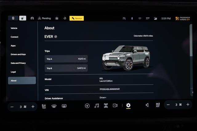 2022 Rivian R1S — photo 5 of 22