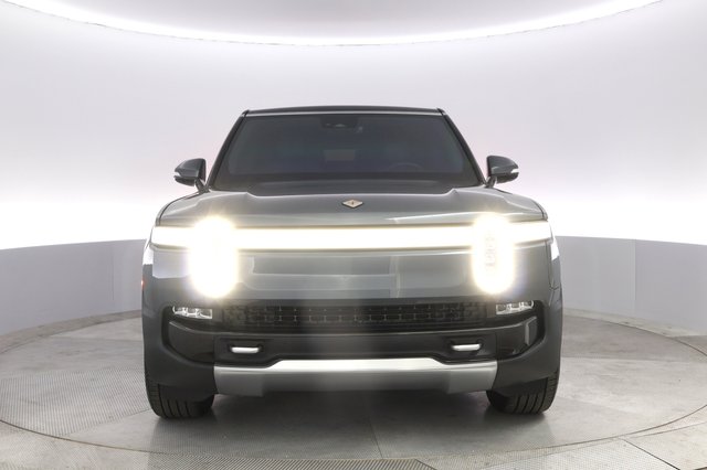 2022 Rivian R1S — photo 9 of 22
