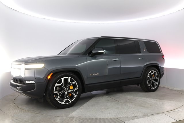 2022 Rivian R1S — photo 14 of 22
