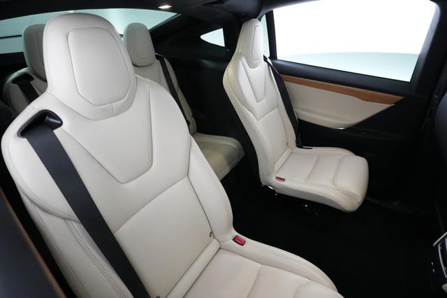 2021 Tesla Model X — photo 4 of 22