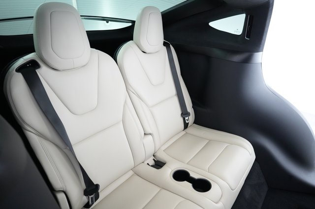 2021 Tesla Model X — photo 19 of 22
