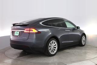 2021 Tesla Model X — photo 2 of 22