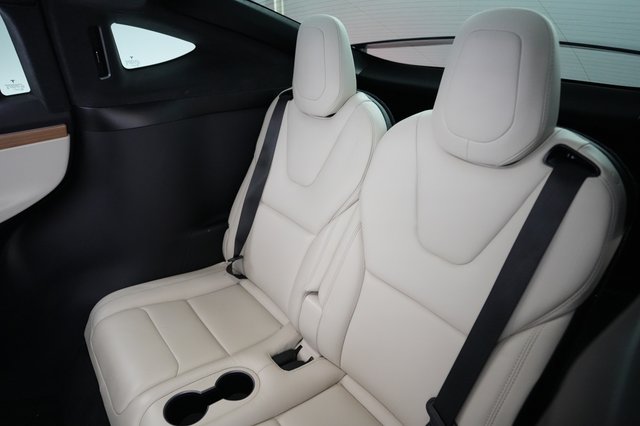 2021 Tesla Model X — photo 20 of 22