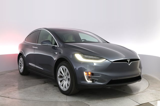 2021 Tesla Model X — photo 10 of 22