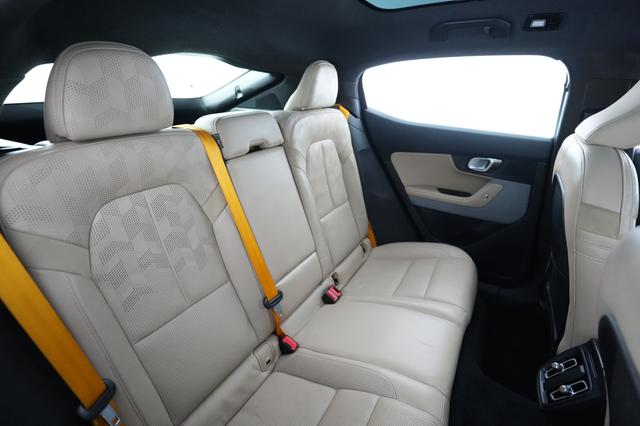 2022 Polestar 2 — photo 4 of 22