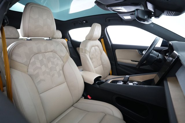 2022 Polestar 2 — photo 18 of 22
