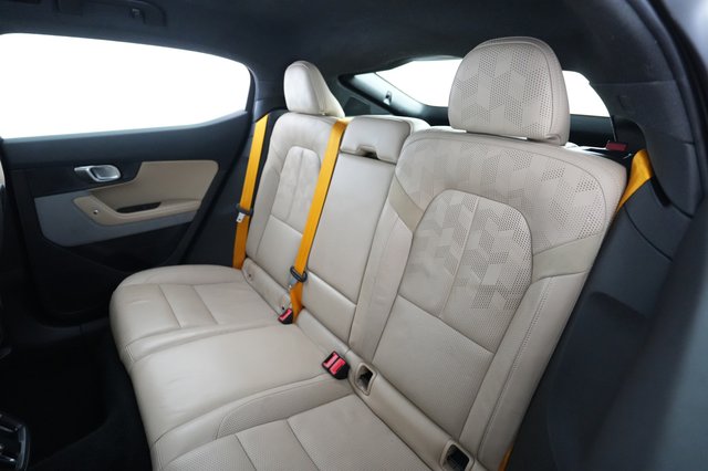 2022 Polestar 2 — photo 19 of 22