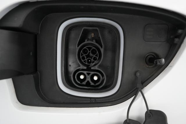 2022 Hyundai Kona — photo 8 of 25