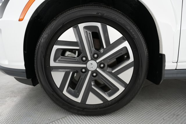 2022 Hyundai Kona — photo 16 of 25