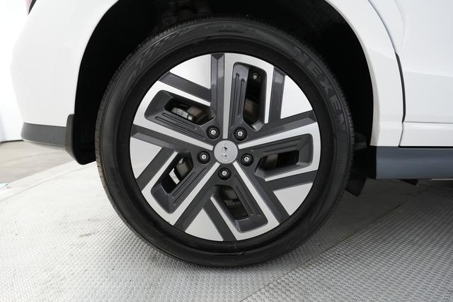 2022 Hyundai Kona — photo 7 of 25