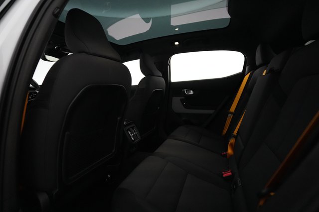 2022 Polestar 2 — photo 18 of 22