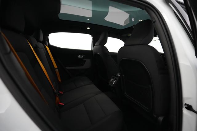 2022 Polestar 2 — photo 4 of 22