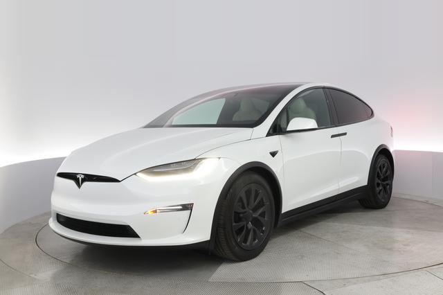 2022 Tesla Model X — VIN 7SAXCBE57NF356723