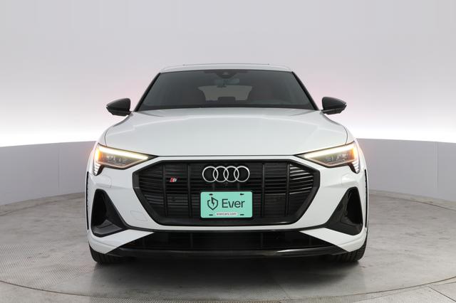 2022 Audi e-tron S Sportback — photo 9 of 29