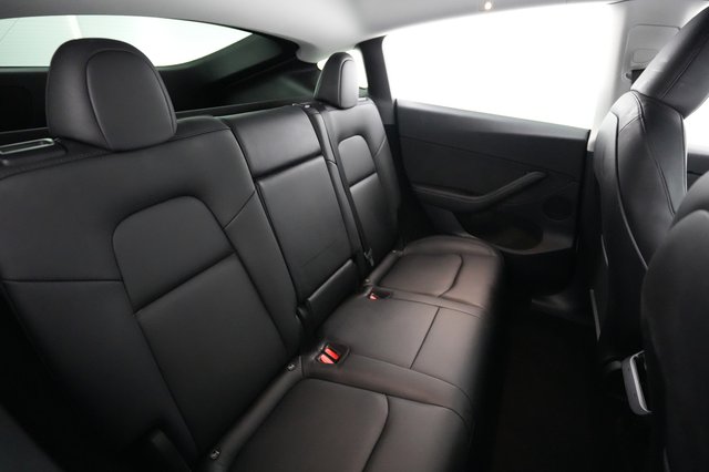 2023 Tesla Model Y — photo 4 of 21