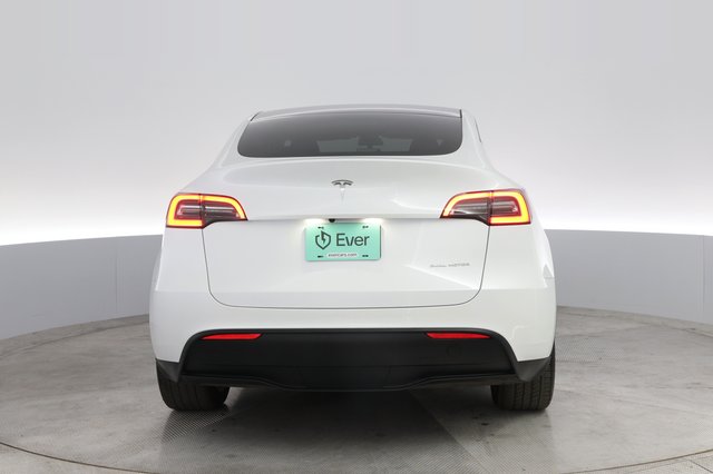2023 Tesla Model Y — photo 12 of 21