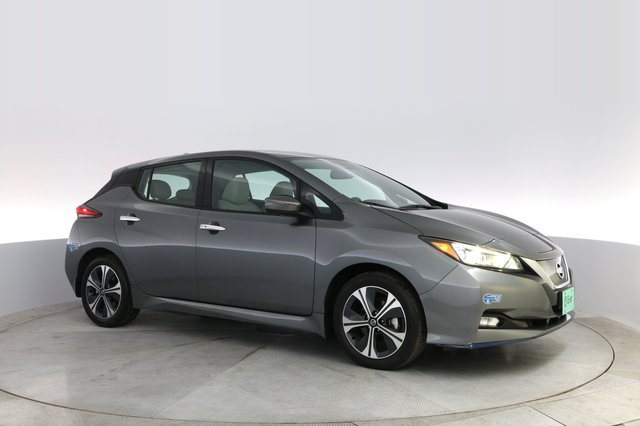 2020 Nissan LEAF — photo 11 of 20