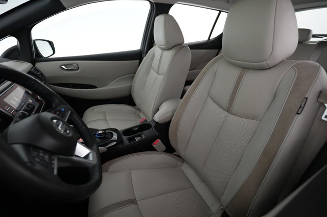 2020 Nissan LEAF — photo 3 of 20