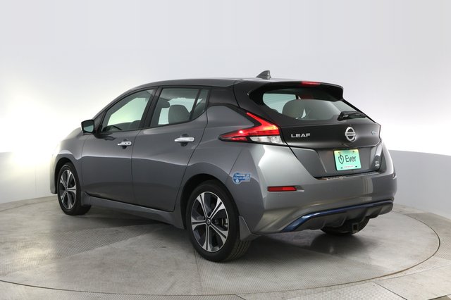 2020 Nissan LEAF — photo 13 of 20