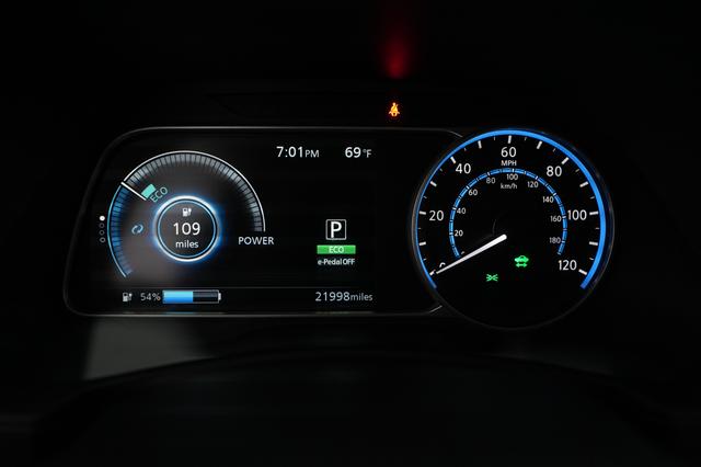 2020 Nissan LEAF — photo 5 of 20