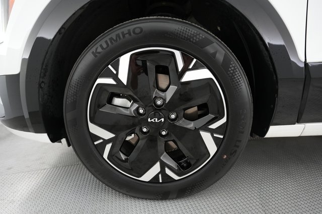 2023 Kia Niro EV — photo 15 of 22