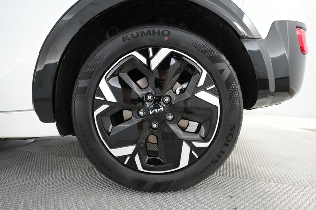 2023 Kia Niro EV — photo 16 of 22