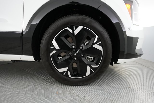 2023 Kia Niro EV — photo 17 of 22