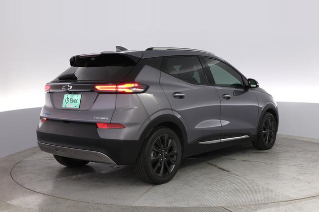 2022 Chevrolet Bolt EUV — photo 2 of 20