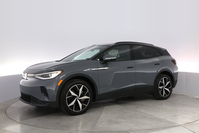 2023 Volkswagen ID.4 — photo 14 of 21