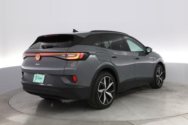 2023 Volkswagen ID.4 — photo 2 of 21