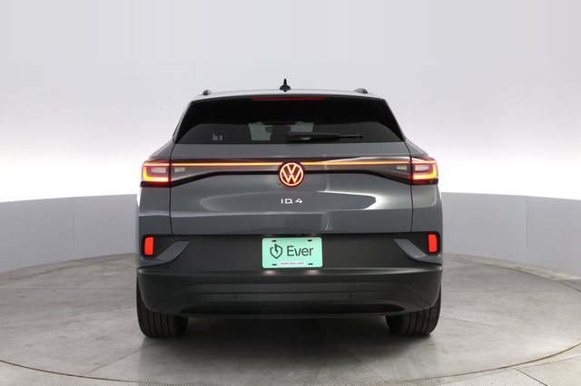 2023 Volkswagen ID.4 — photo 12 of 21