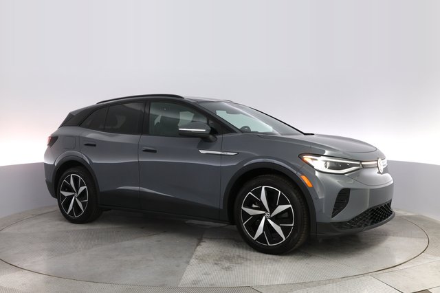2023 Volkswagen ID.4 — photo 11 of 21