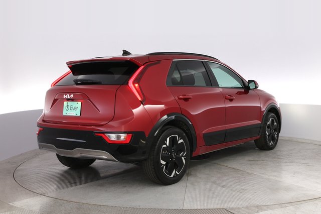 2024 Kia Niro EV — photo 2 of 21