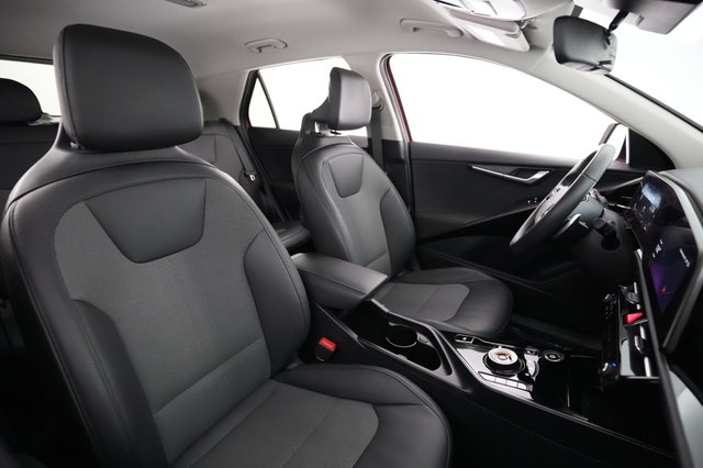 2024 Kia Niro EV — photo 18 of 21