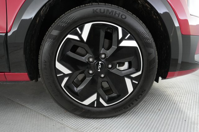 2024 Kia Niro EV — photo 17 of 21